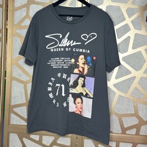 SELENA QUEEN OF CUMBIA GRAPHIC TEE SIZE XL